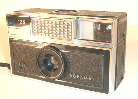 126 g agfamatic made in france.jpg (41781 octets)