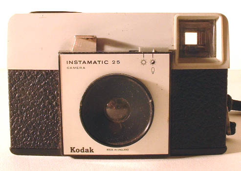 126 kodak instamatic 25 england.jpg (35305 octets)