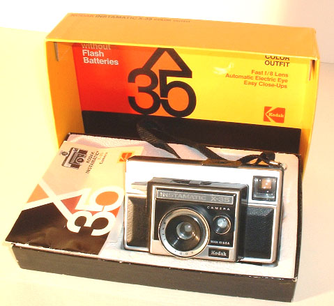 126 kodak instamatic x35 outfit.jpg (61097 octets)