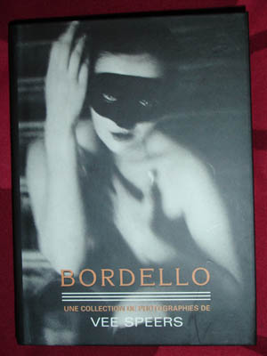 a bordello vee speers nus.jpg (22646 octets)