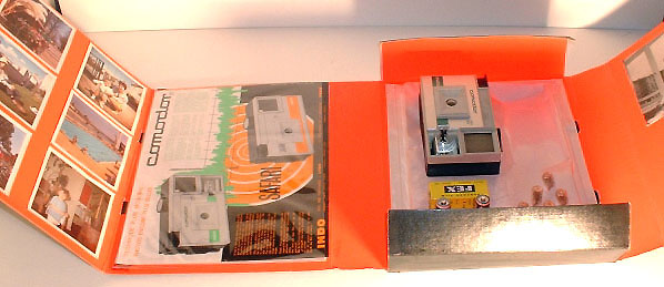 fex indo comodor representative case inside.jpg (52775 octets)