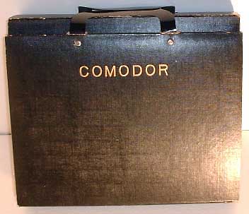 fex indo comodor representative case outside.jpg (23219 octets)