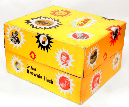 ke coffret brownie flash outside LR.jpg (106587 octets)