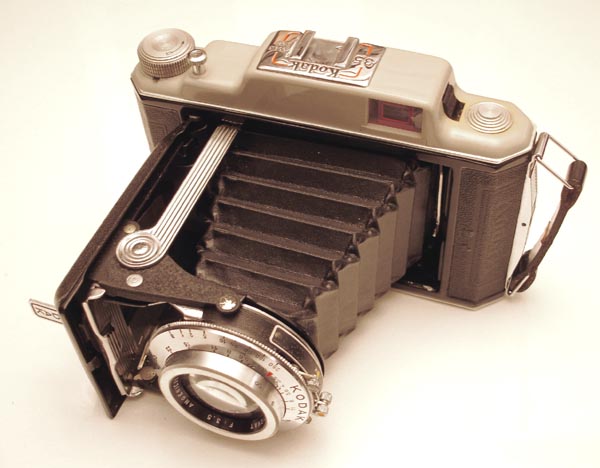 kf kodak 35  model 42 front open.jpg (48367 octets)