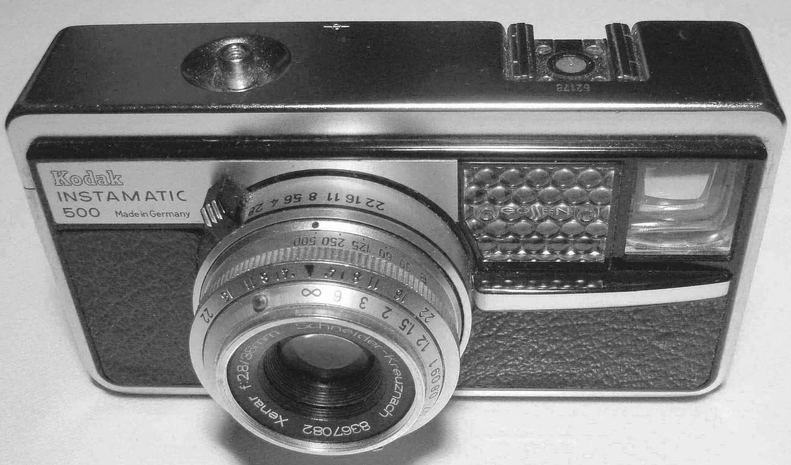 126_kodak_instamatic_500_.jpg (199739 octets)