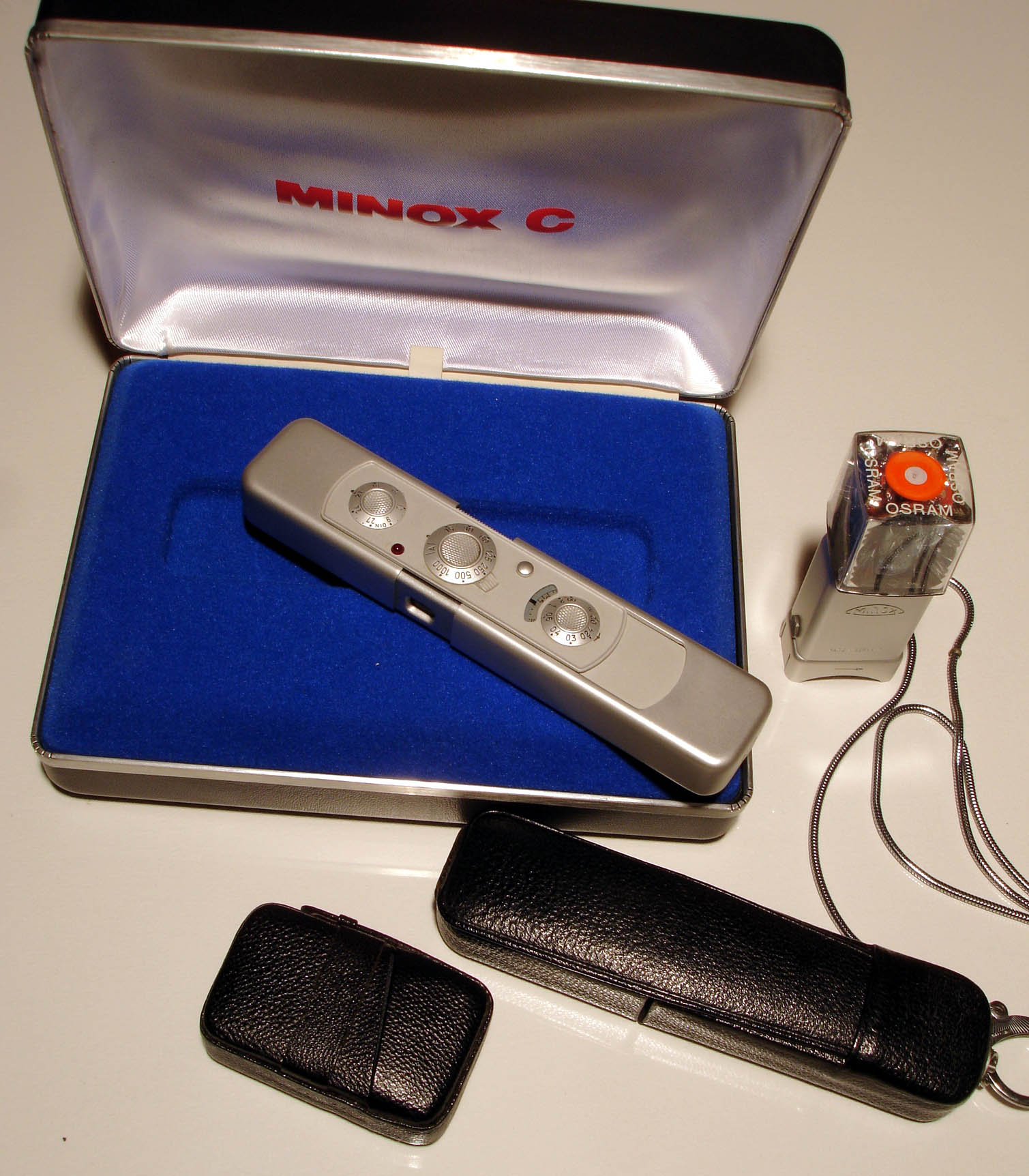 g minox C outfit 01.jpg (298168 octets)