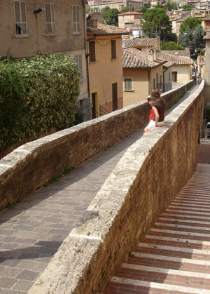 acqueduc perougia.jpg (62752 octets)